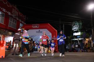 BIB: 3822
                            <button type="button" onclick="openModal(26265294)" class="btn btn-primary btn-sm float-right btn-popup" data-toggle="modal" data-target=".modal-high-quality">
                        <i class="fas fa-shopping-cart"></i> Add to Cart
                    </button>
                                            <button type="button" onclick="isThisMe(26265294, true)" class="btn btn-success btn-sm float-right btn-popup btn-isme hidden" data-toggle="tooltip" data-placement="bottom" title="นี่คือรูปของคุณใช่ไหม คลิกที่นี่เพื่อเอาเข้าอัลบั้ม">
                        <i class="fas fa-plus"></i> Add to album
                    </button>
                    <button type="button" onclick="isThisMe(26265294, false)" class="btn btn-warning btn-sm float-right btn-popup btn-isnotme hidden">
                        <i class="fas fa-ban"></i> Remove from album
                    </button>